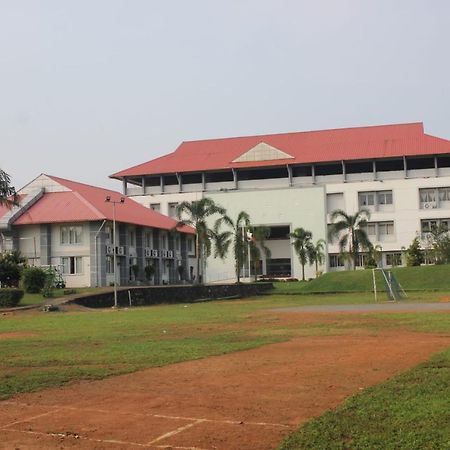 Angamaly Convention Centre Hotell Kochi Exteriör bild