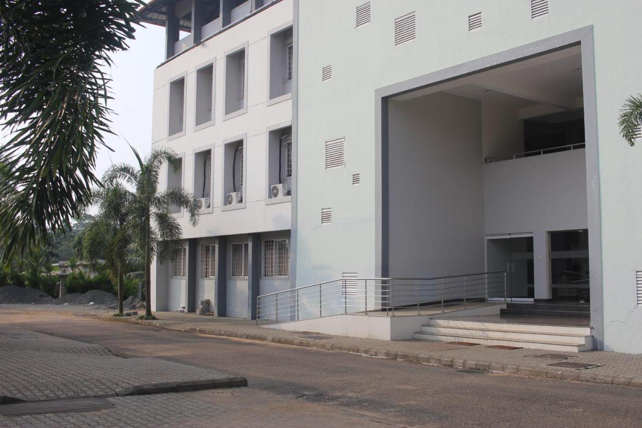 Angamaly Convention Centre Hotell Kochi Exteriör bild