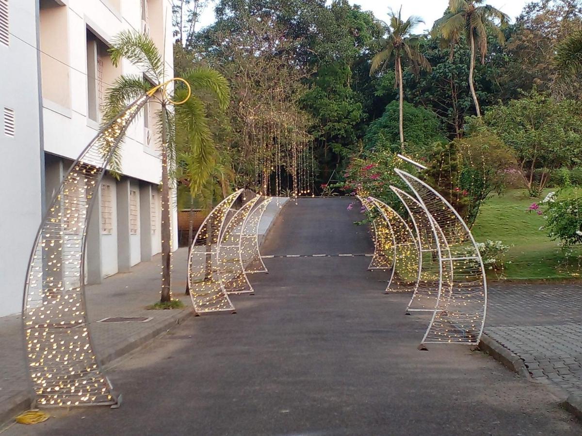 Angamaly Convention Centre Hotell Kochi Exteriör bild