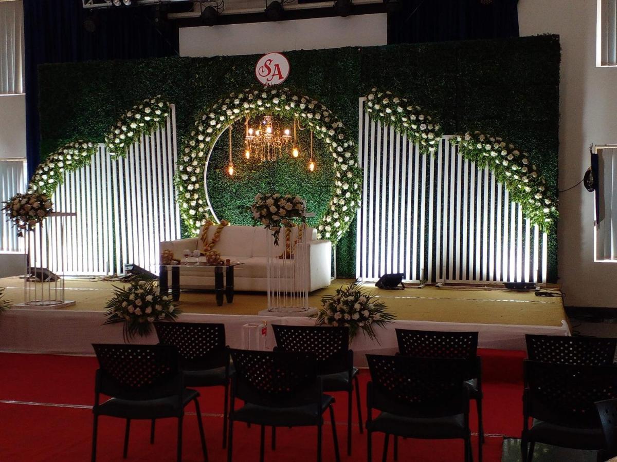 Angamaly Convention Centre Hotell Kochi Exteriör bild